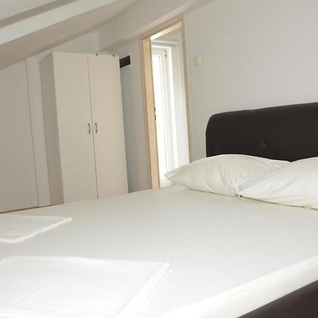 Apartman 2 เซนญ์ ภายนอก รูปภาพ