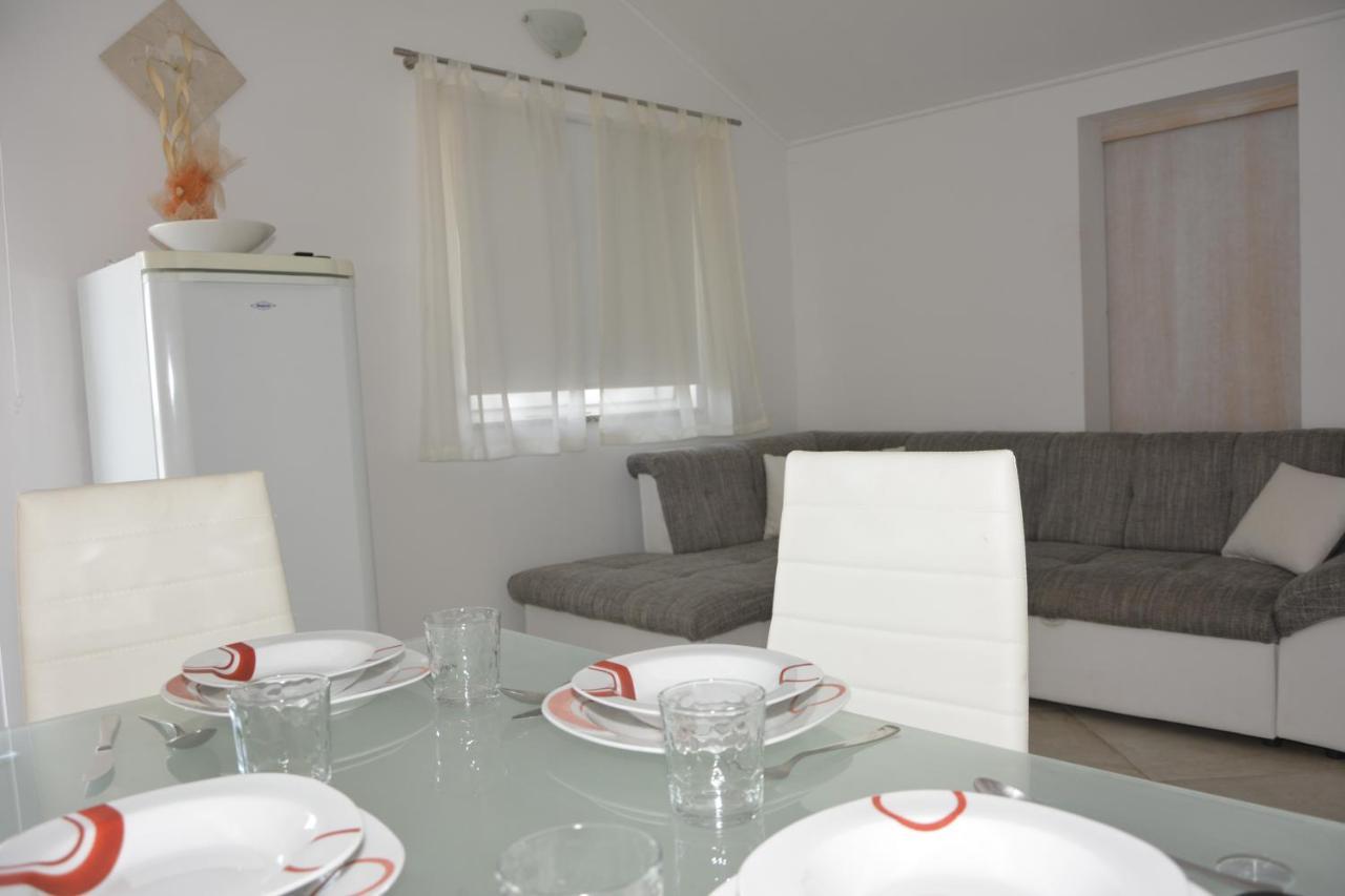 Apartman 2 เซนญ์ ภายนอก รูปภาพ