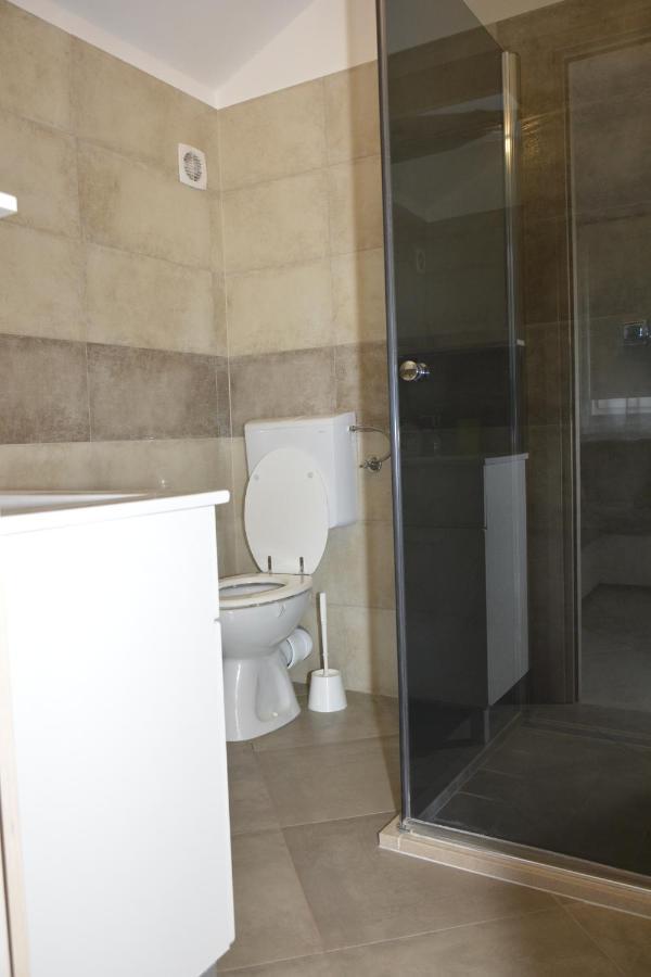 Apartman 2 เซนญ์ ภายนอก รูปภาพ