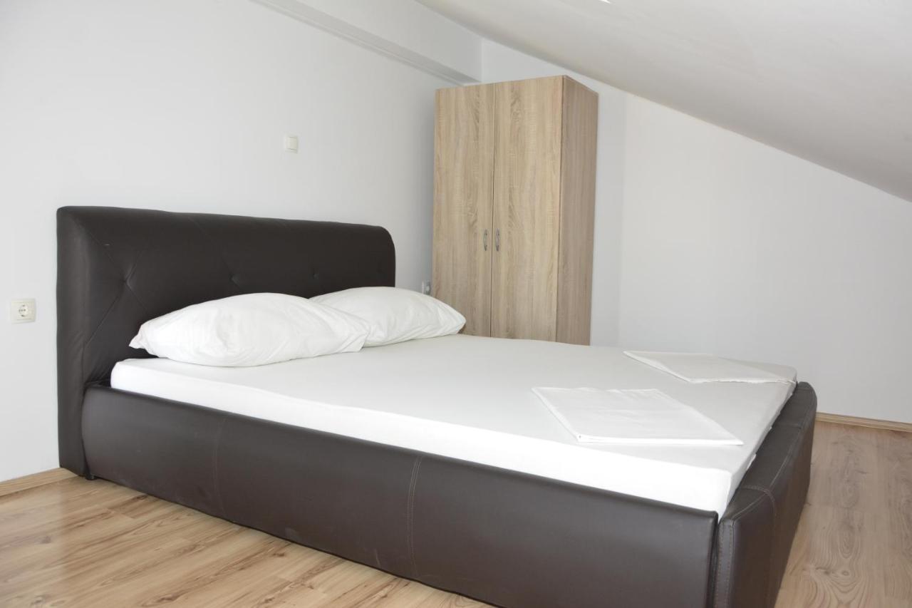 Apartman 2 เซนญ์ ภายนอก รูปภาพ